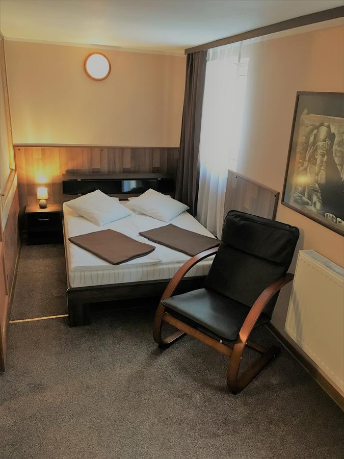 Hotel Villa Rezydent Вроцлав Екстериор снимка