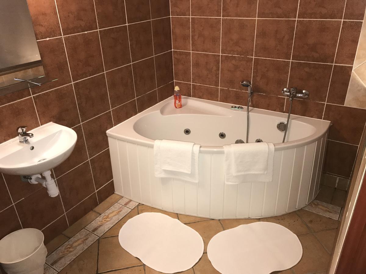 Hotel Villa Rezydent Вроцлав Екстериор снимка